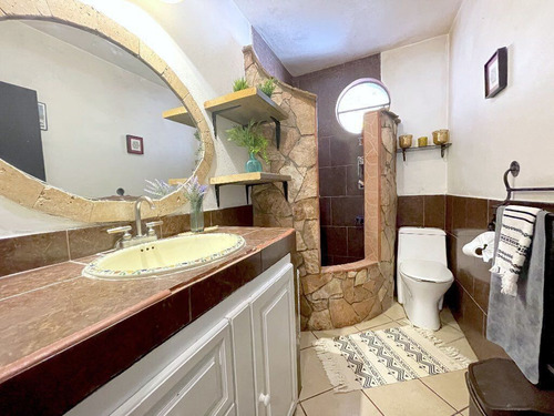 Casa Con Casita En Venta En San Miguel Vive Y Renta En Excelente Ubicación