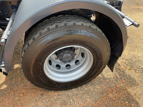 Volvo Vm 330 Toco 4x2t Cavalinho Caminhao Trator