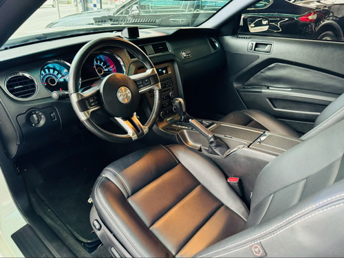 Ford Mustang 3.7 V6 GASOLINA AUTOMÁTICO