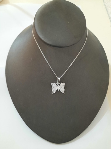 Collar De Plata Con Dije De Mariposa (Usado)