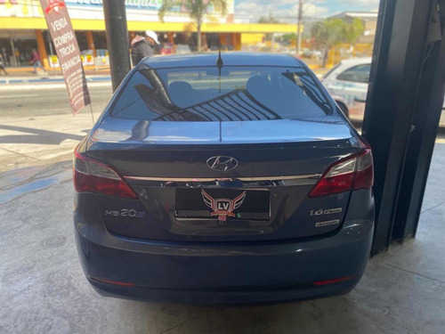 Imagem 9 de 10 de Hyundai Hb20s 2015 1.6 Comfort Plus Flex Aut. 4p