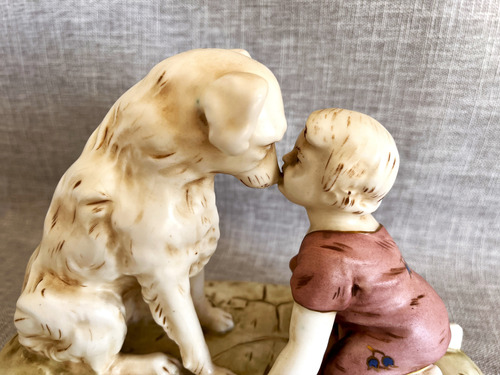 Bellísima Figura De Niña Y Perro En Porcelana Faiance