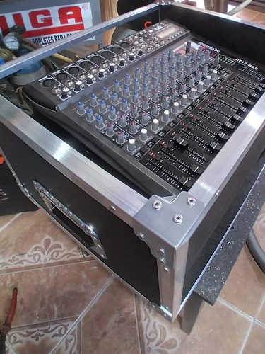Rack Para Potencia 3 Unidades De Rack + Porta Consola Mixer