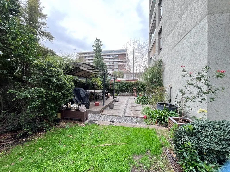 Imagen 5 de 11 de Lindo Departamento En Primer Piso Con Amplio Jardín