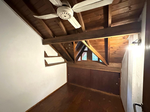Casa En Venta En Adrogué Con Parque Arbolado