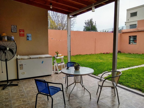 Imagen 11 de 14 de Casa 4 Ambientes En Castelar Norte En Venta