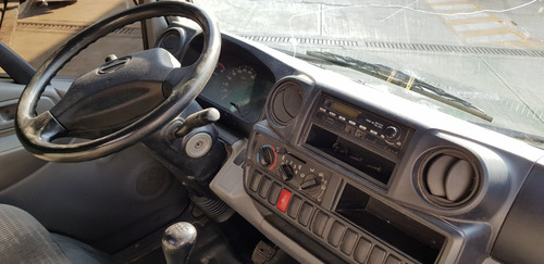 Imagen 6 de 12 de Hino 300 514 Modelo: 2015 (ojo Por Partes) No Venta Completo