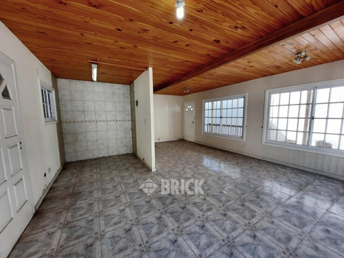(venta En Block) Local Y 3 Deptos En Carlos Calvo Al 1100 - 534 M2 Cub De Existencia