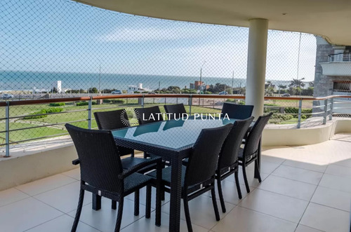 Veramansa, Apartamento De 3 Dormitorios Más Dependencia