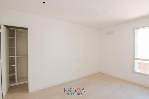 Imagen 13 de 24 de Dúplex Housing Chacritas. Dormitorios En Planta Baja Y Planta Alta