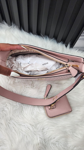Bolsa Guess Sg892616 Nueva 100 % Original Con Etiqueta Rosa Palo Estampado Oro Rosa Palo