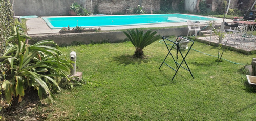 Hermosa Quinta En El Corazon De Gonzalez Catan