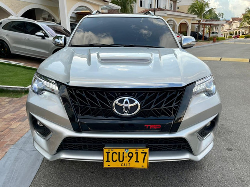 Toyota Fortuner Sr5 2.7 Blindaje 2 Plus Automática 2015 F.e