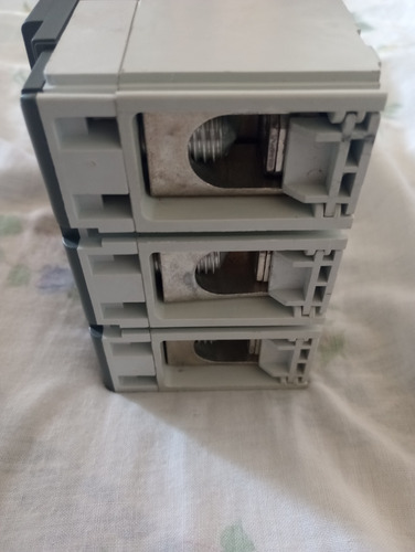 Interruptor Termomagnetico Abb Tmax Xt3n 250 3 Polos 100 Amp