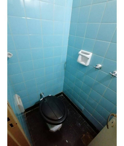 Departamento De 3 Dormitorios Y Patio En Venta, Centro, Rosario.