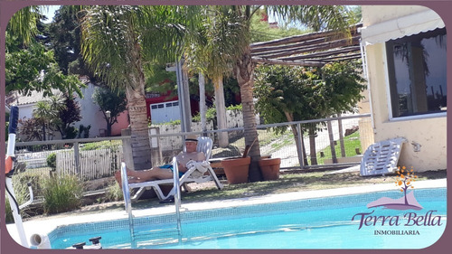 Imagen 6 de 27 de Cabaña Para 4 Con Costa Sobre El Lago, Pileta Climatizada, Quincho!!