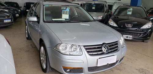 Volkswagen Bora 1.8 Highline T Tiptronic Cuero