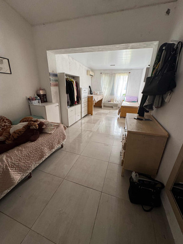 Casa 3 Dorm Barrio Mercantil
