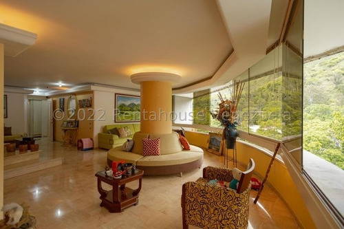 Imagen 6 de 25 de Mls #23-213 Único, Exclusivo E Inigualable Penthouse De Dos Niveles En La Mejor Ubicación De Los Chorros, Son Aproximadamente 1000 Mt 2 Con Excelente Distribución, Y De Un Gusto Impecable. Afm