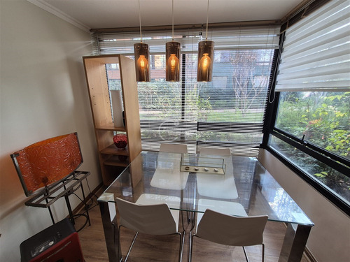 Departamento En Venta De 2 Dorm. En Lo Barnechea. Central.