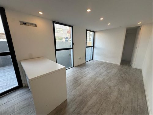 Punte Carretas Venta Monoambiente Con Patio A 1 De Rambla