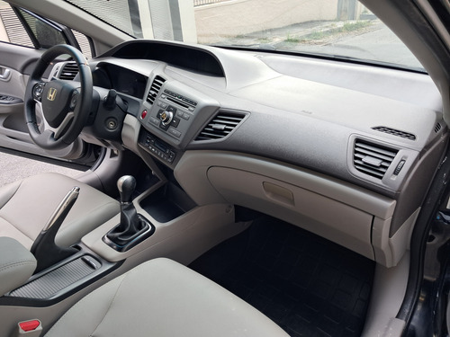 Honda Civic 1.8 Lxl Flex 4p