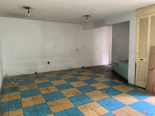Casa Con Uso Desuelo En Venta En Jardin Balbuena, Cdmx