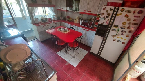 Imagen 4 de 18 de Se Vende Casa En Lérida, Puente Alto
