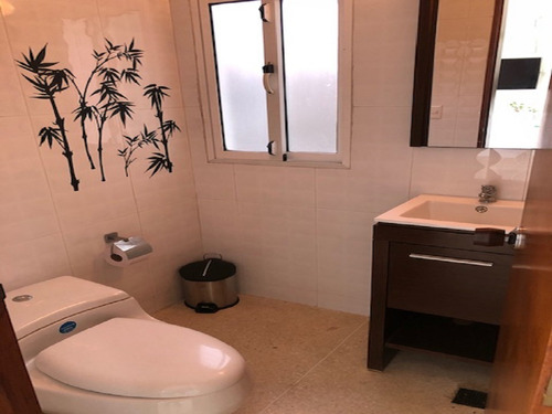 Imagen 22 de 30 de En Venta Espectacular Quinta Ubicada En La Lagunita Country Club