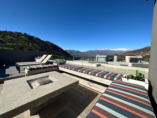 Triplex Con Exquisito Quincho Y Vista A Montaña