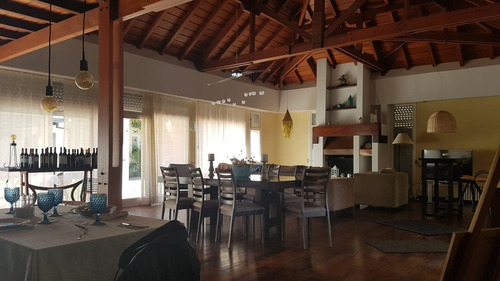 Inmejorable Chalet En Caisamar