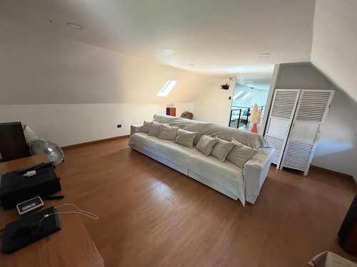 Arriendo Parcela 5.100m2 + Casa 370m2 Multifuncional Batuco