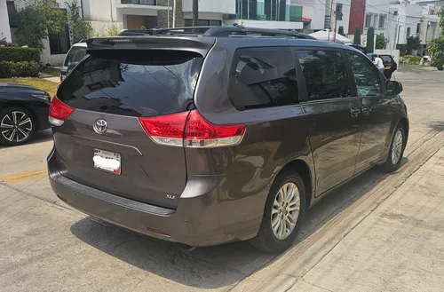 Toyota Sienna 3.5 Xle V6/ Qc At