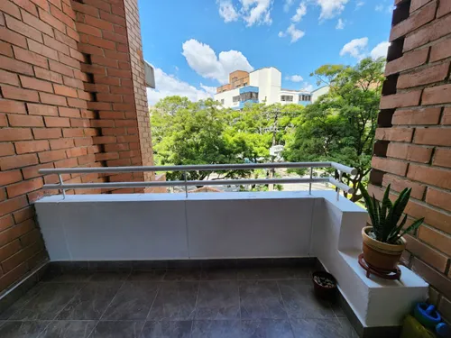 Apartamento En Venta En Laureles, Primer Parque. Cod V12107