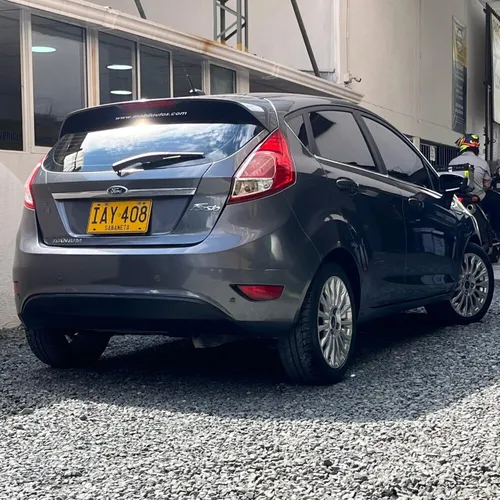 Ford Fiesta TITANIUM TP 1.6CC 2015