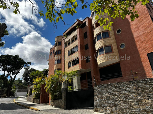 Bello Apartamento Tipo Penthouse En Venta Las Mercedes Caracas 24-15943