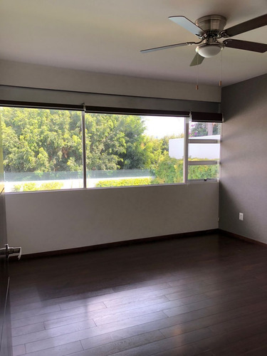 Residencia En Venta En Cumbres Del Lago, Juriquilla. Lago Saquila