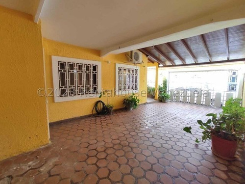 Imagen 3 de 27 de Amplia Casa En Venta Urb. Piedra Pintada La Victoria 23-18371 Ejc 04243439046