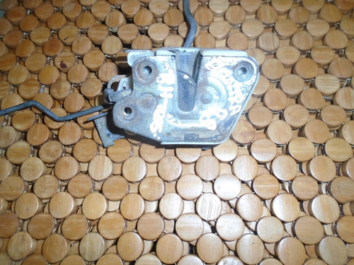 Vendo Cerradura Trasera Derecha De Hyundai Elantra, 1998