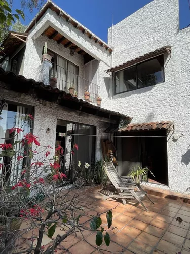 Casa En Venta En Centro De Tlalpan | Metros Cúbicos