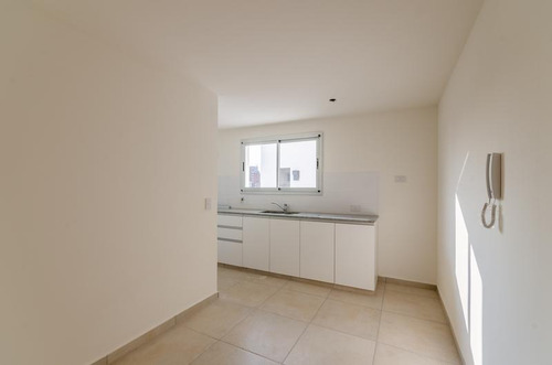 Departamento En Alquiler Av. 51 E/ 4 Y 5