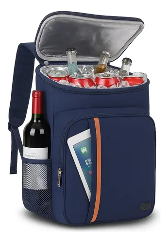 Mochila térmica azul com garrafas e latinhas de bebidas em seu interior