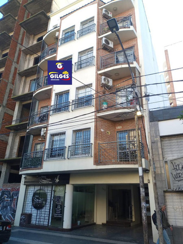 Departamento 2 Amb.  Muy Buen Estado   Céntrico  En Ramos Mejia