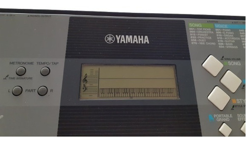 Teclado Musical Yamaha Psr E233 61 Teclas Negro