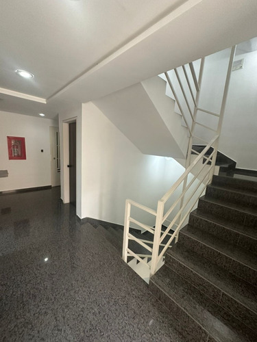 Apartamento En Prebo, Resid. Agua Viva 2. Tipo Estudio. Lm.p