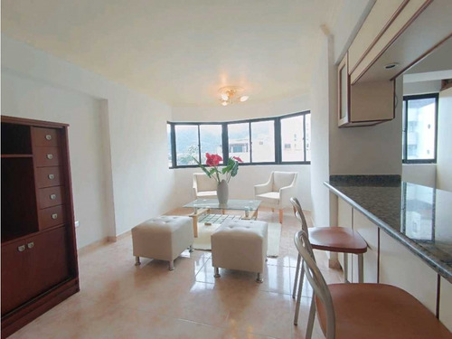 Apartamento En Alquiler Urb Trigaleña Pe-9207744
