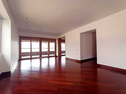 Vendo Casa En Caurimare Tepui De 300 Mts 4h/ 5b / 3p (jc)