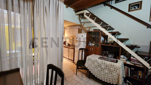 Venta De Departamento Dúplex, Tipo Ph De 2 Ambientes En La Boca