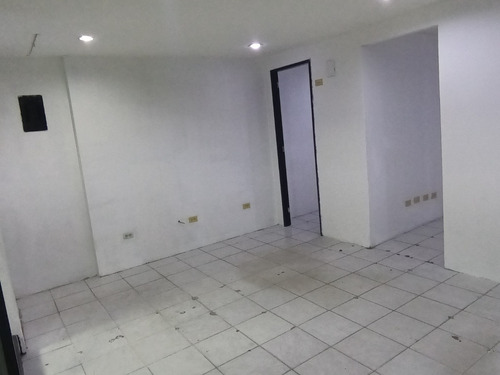 Imagen 7 de 12 de Alquilo O Vendo Local Comercial En El Centro Comercial Plaza Las Americas, Primera Etapa