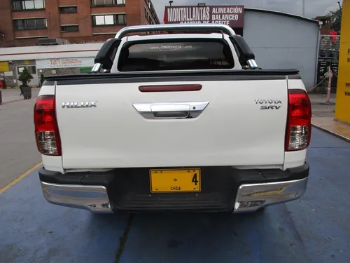 Toyota Hilux Srv Doblecabina 4x4 2800cc At Aa